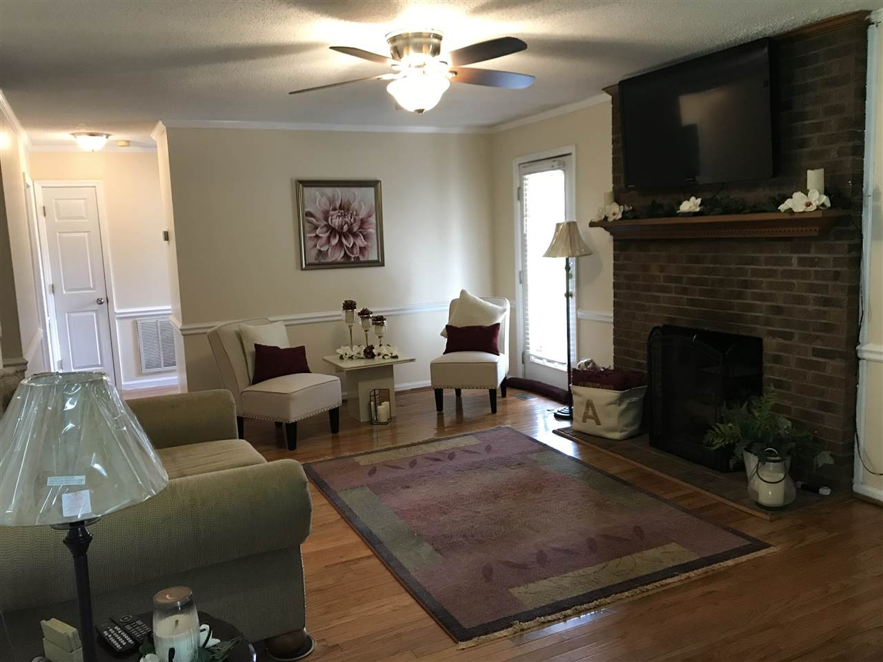 5000 Runon Circle Raleigh, NC 27603 - Photo 3 of 17 Living Room