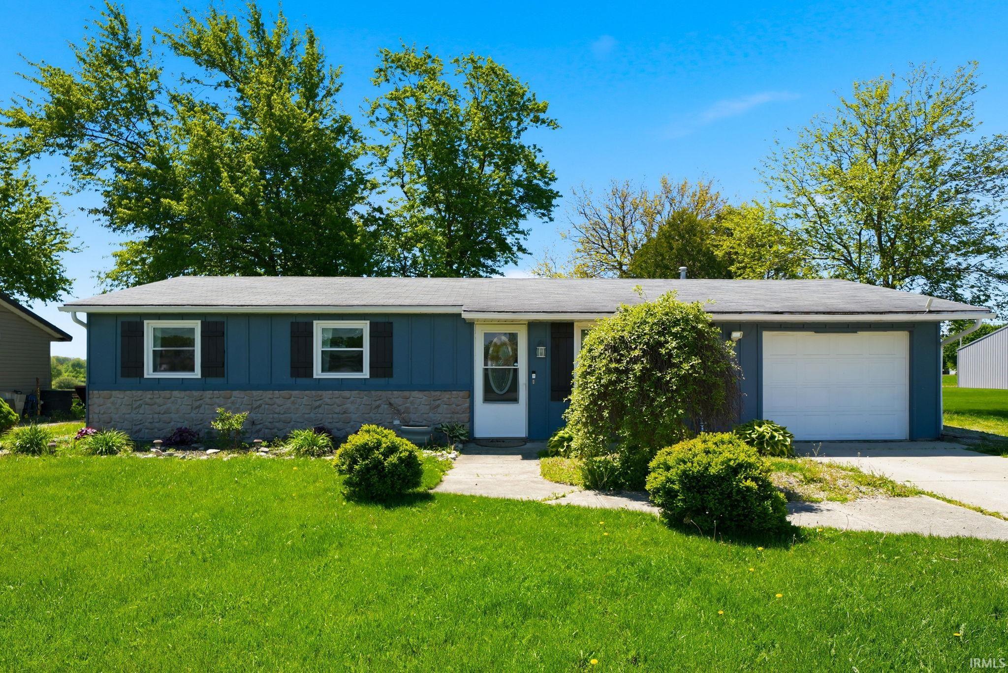 22902 Woodburn Road Woodburn, IN 46797 - Photo 1 of 25