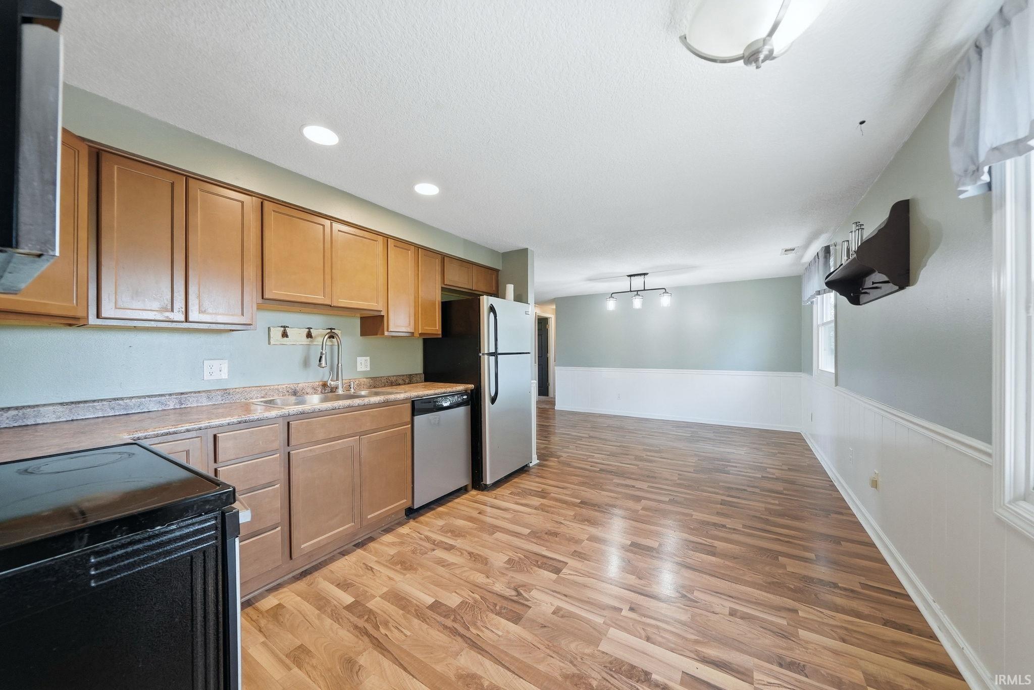 22902 Woodburn Road Woodburn, IN 46797 - Photo 12 of 25