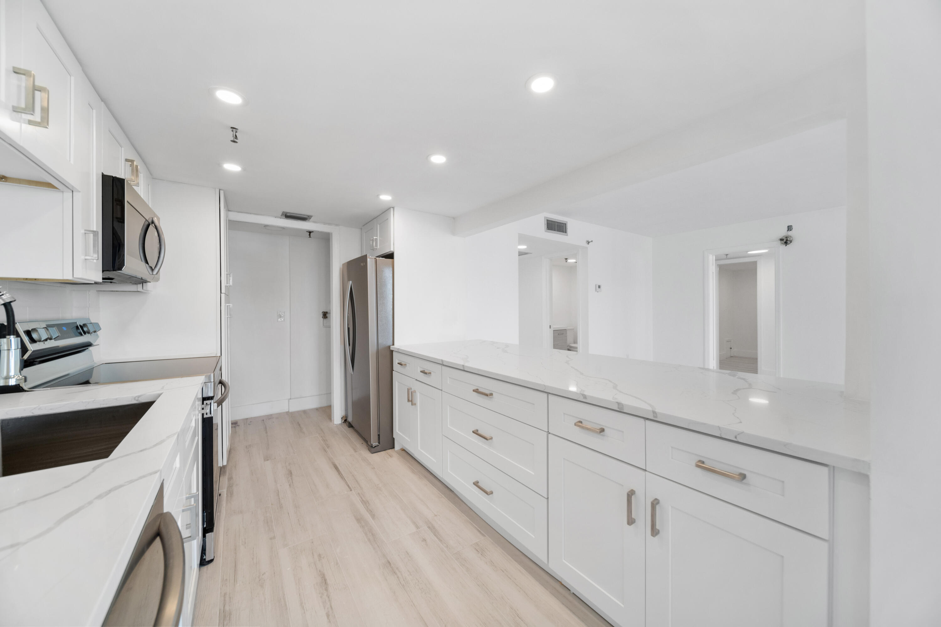 859 Jeffery Street, Unit 310 Boca Raton, FL 33487 - Photo 1 of 45 FXX_2223