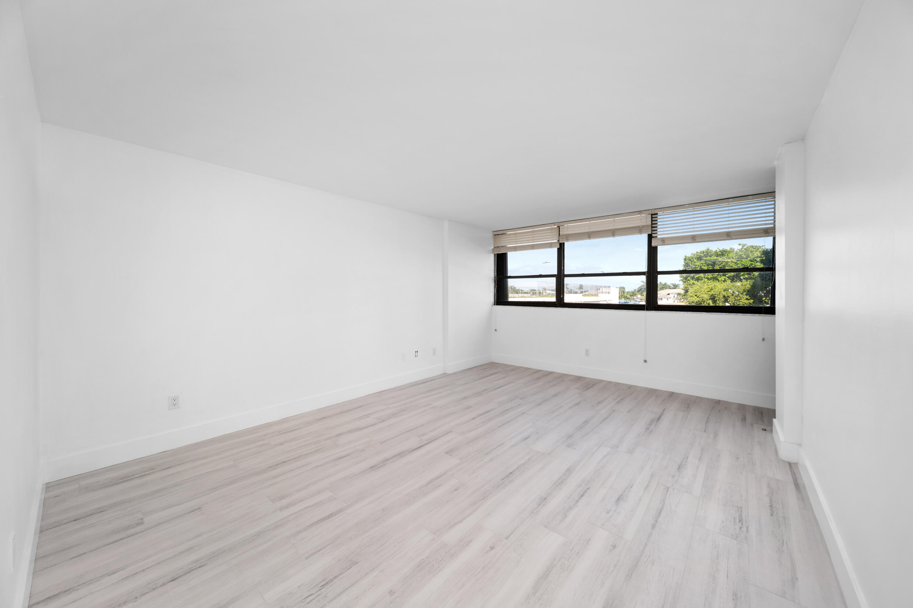 859 Jeffery Street, Unit 310 Boca Raton, FL 33487 - Photo 11 of 45 FXX_2181