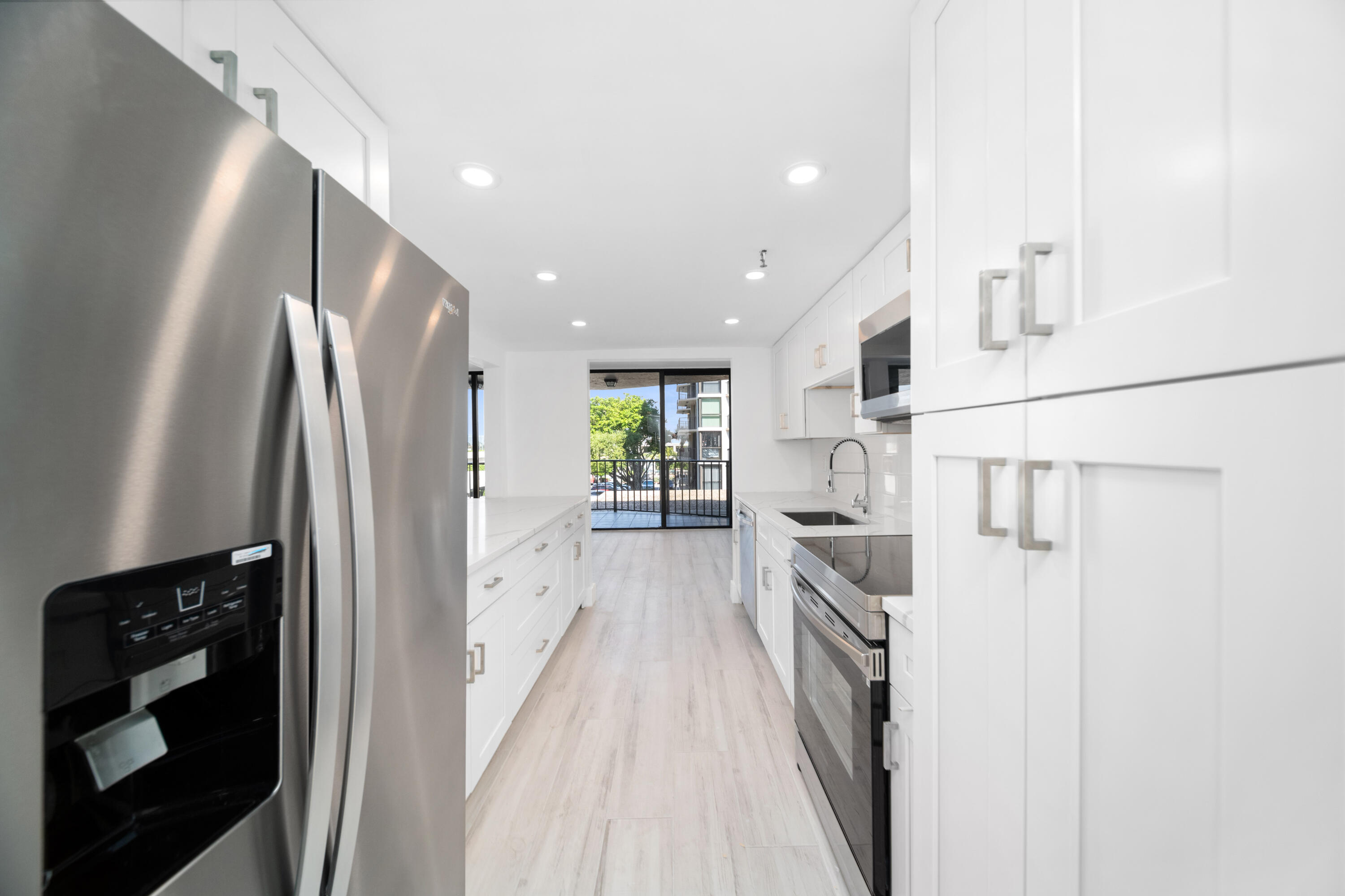 859 Jeffery Street, Unit 310 Boca Raton, FL 33487 - Photo 5 of 45 FXX_2229