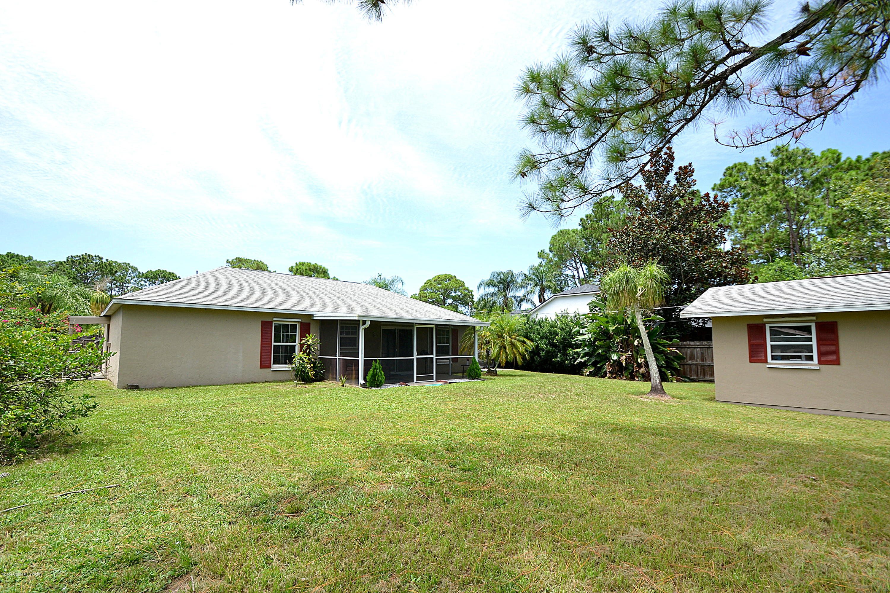 655 Furth Road Northwest Palm Bay, FL 32907 - Photo 22 of 32 DSC_0203