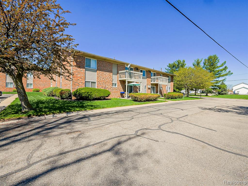 125 East Van Riper Road, Unit 5 Fowlerville, MI 48836 - Photo 23 of 23