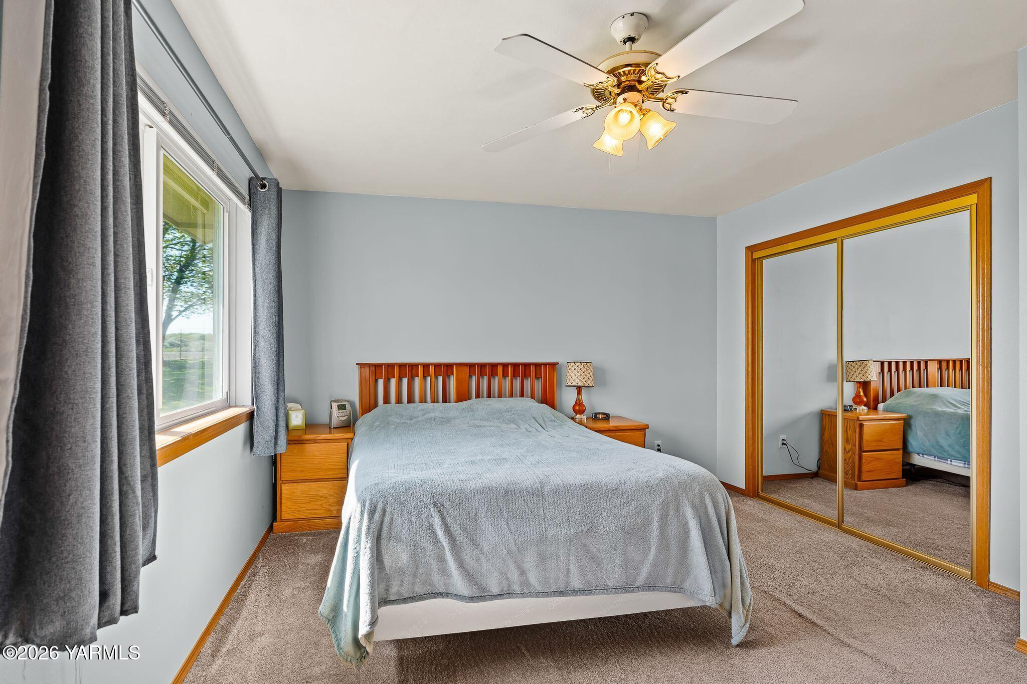 15771 Fisk Road Yakima, WA 98908 - Photo 19 of 30 Primary Bedroom