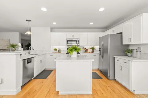 $1,150,000 | 474 Lexington Circle, Oceanside, CA 92057