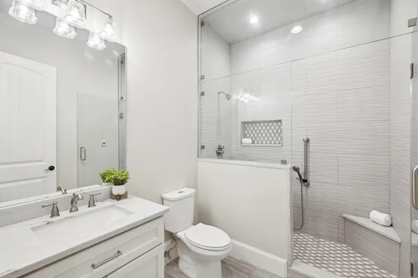 $1,150,000 | 115 Palo Blanco Street, Mabank, TX 75156