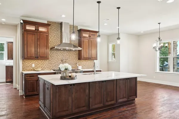 $1,150,000 | 115 Palo Blanco Street, Mabank, TX 75156