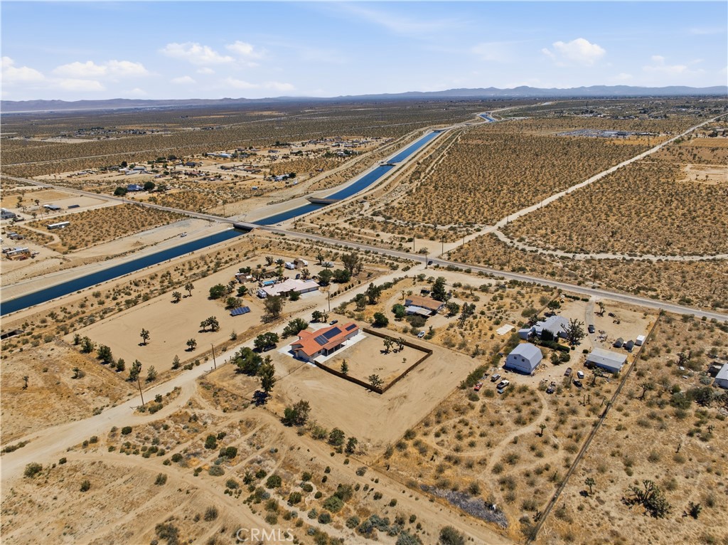 825 La Mesa Road Pinon Hills, CA 92372 - Photo 9 of 64