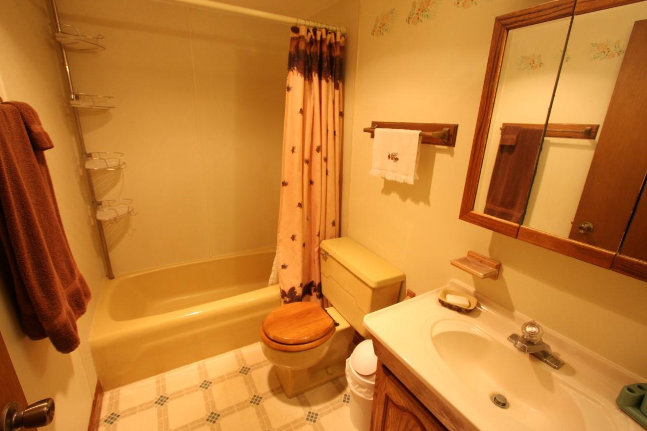 5622 Silent Drive Rhinelander, WI 54501 - Photo 8 of 30 Gallery Image 8