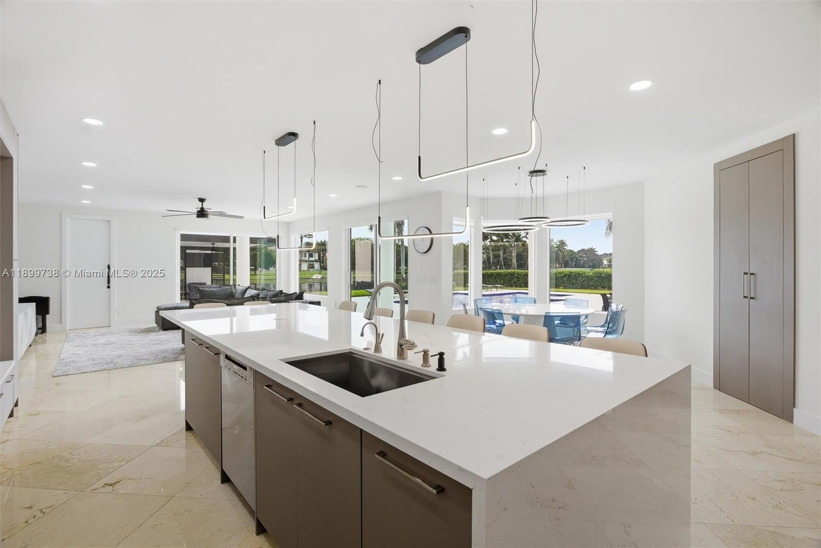 3526 Juniper Lane Davie, FL 33330 - Photo 17 of 79