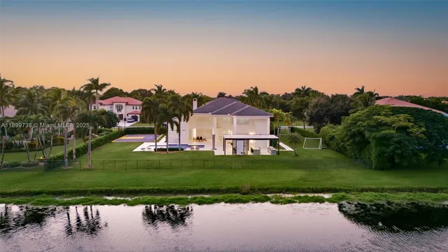 $3,300,000 | 3526 Juniper Lane, Davie, FL 33330