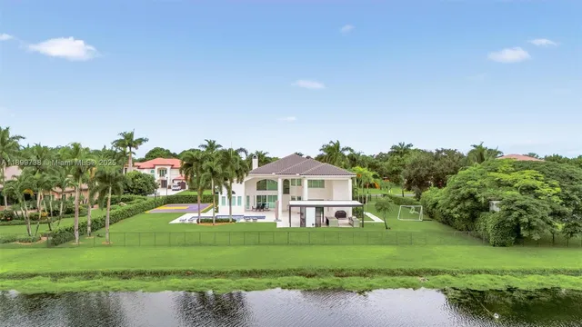 $3,300,000 | 3526 Juniper Lane, Davie, FL 33330
