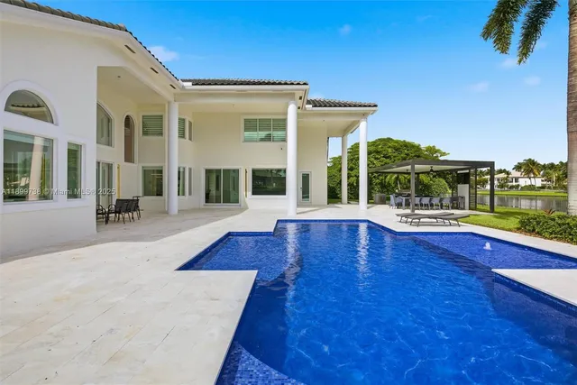 $3,300,000 | 3526 Juniper Lane, Davie, FL 33330