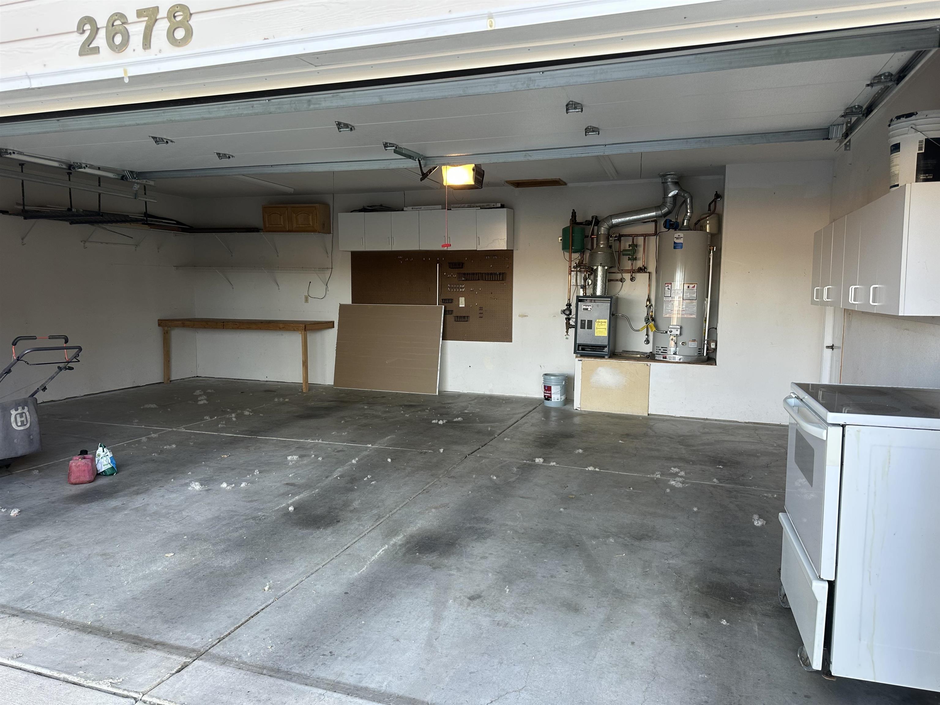 2678 Cambridge Road Grand Junction, CO 81506 - Photo 9 of 32 a view of a garage