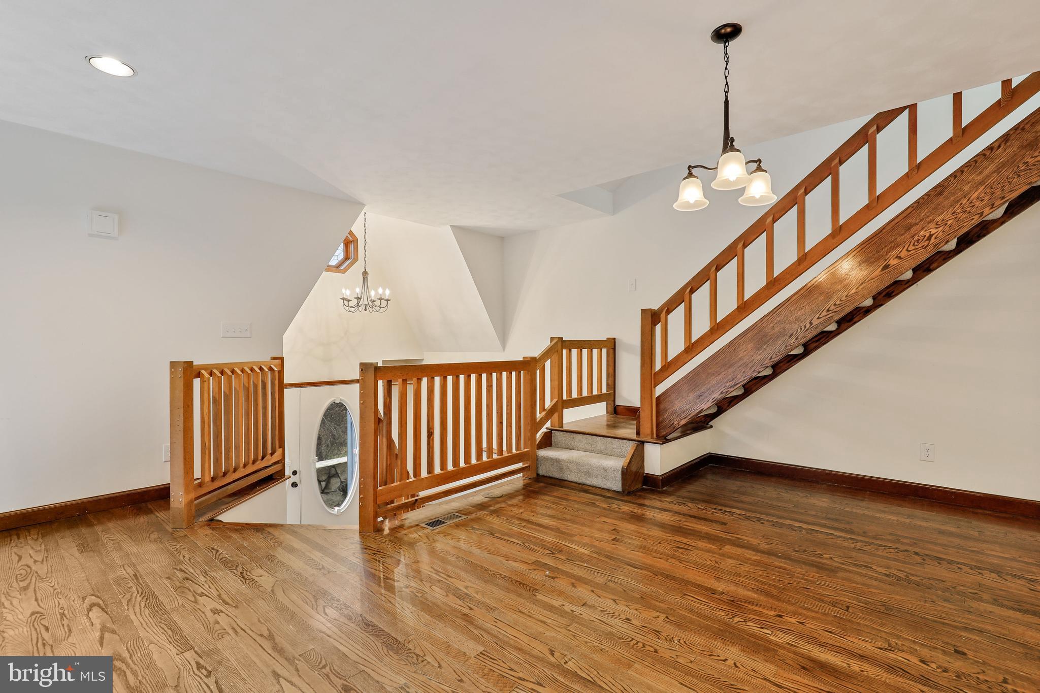 7658 Gaither Road Sykesville, MD 21784 - Photo 12 of 44 Dining Room with updated light fixture