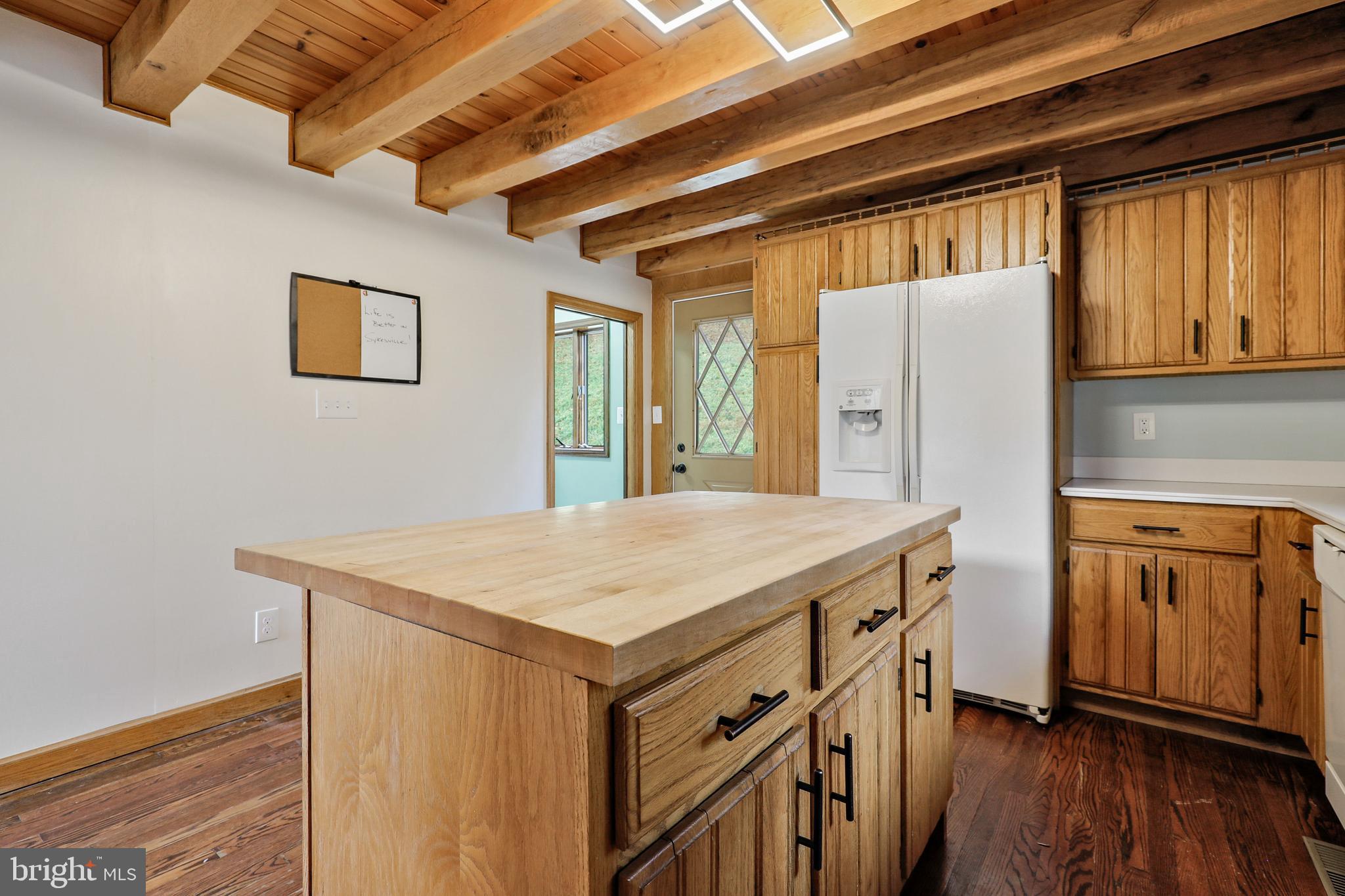 7658 Gaither Road Sykesville, MD 21784 - Photo 20 of 44 Kitchen with updated lighting