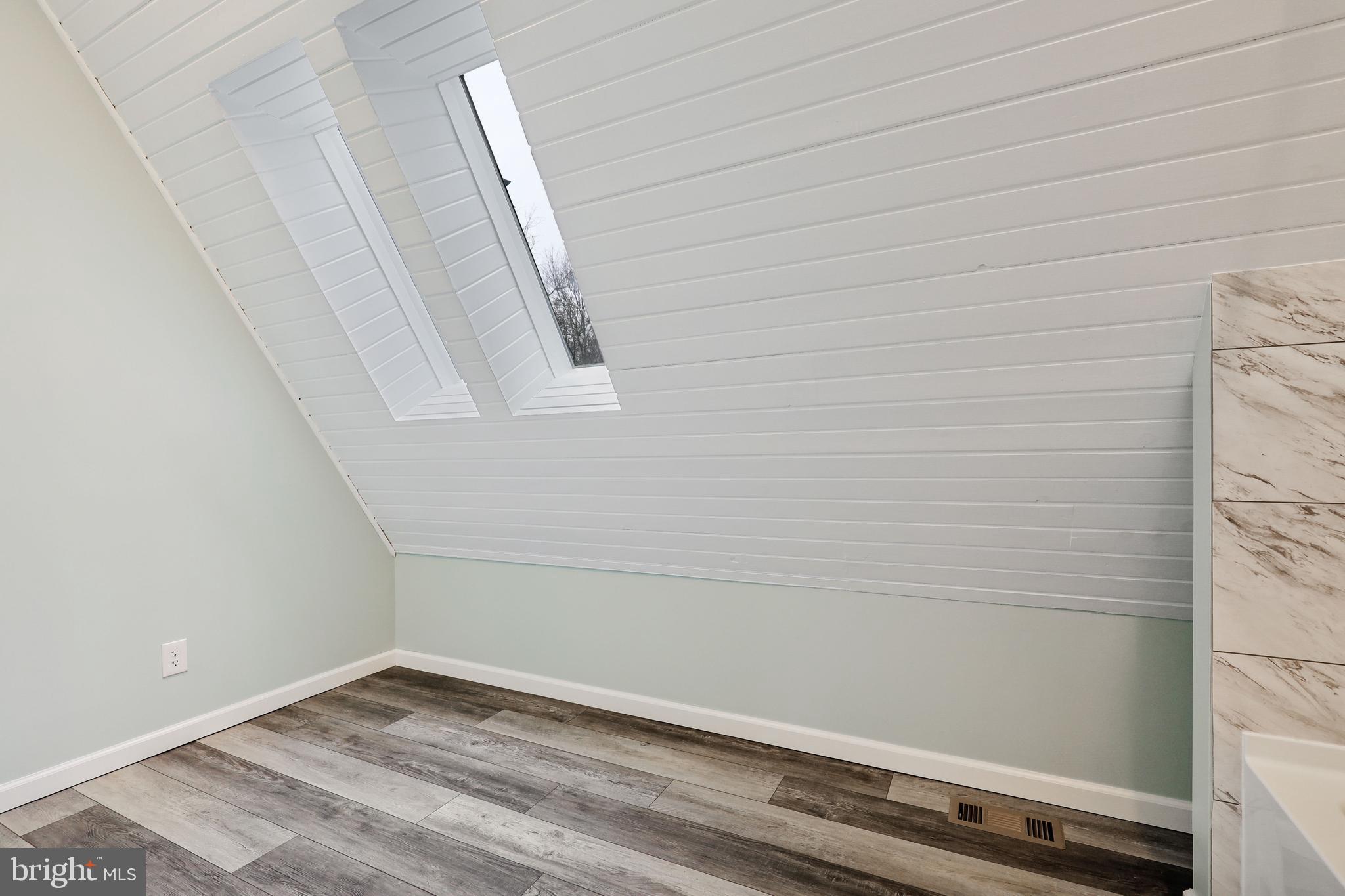 7658 Gaither Road Sykesville, MD 21784 - Photo 28 of 44 Changing area in Owner's Bath