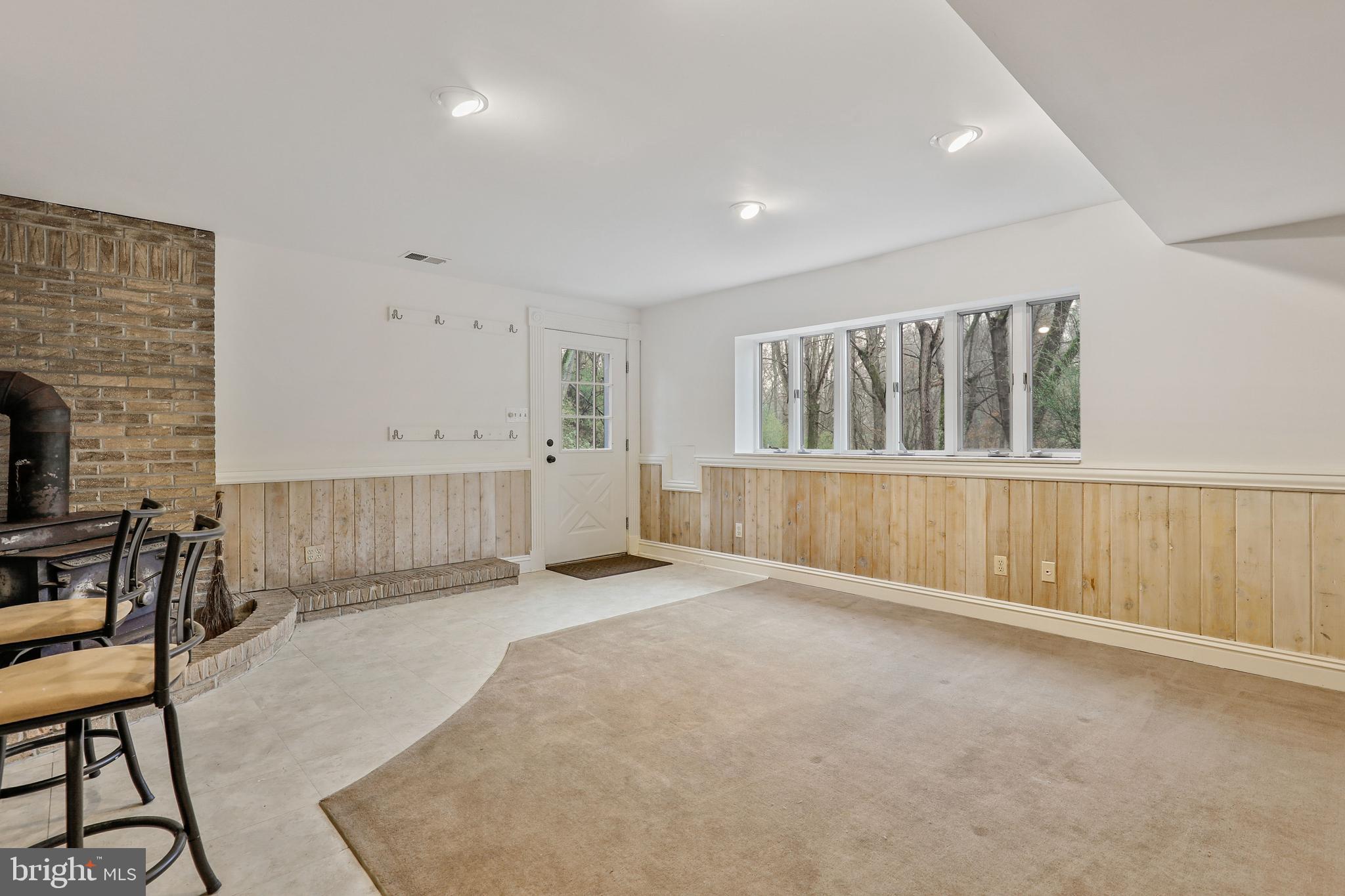 7658 Gaither Road Sykesville, MD 21784 - Photo 34 of 44 Great for entertaining!