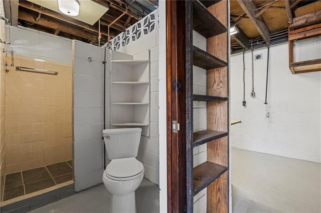 1967 Highway 356 Freeport, PA 16229 - Photo 16 of 50