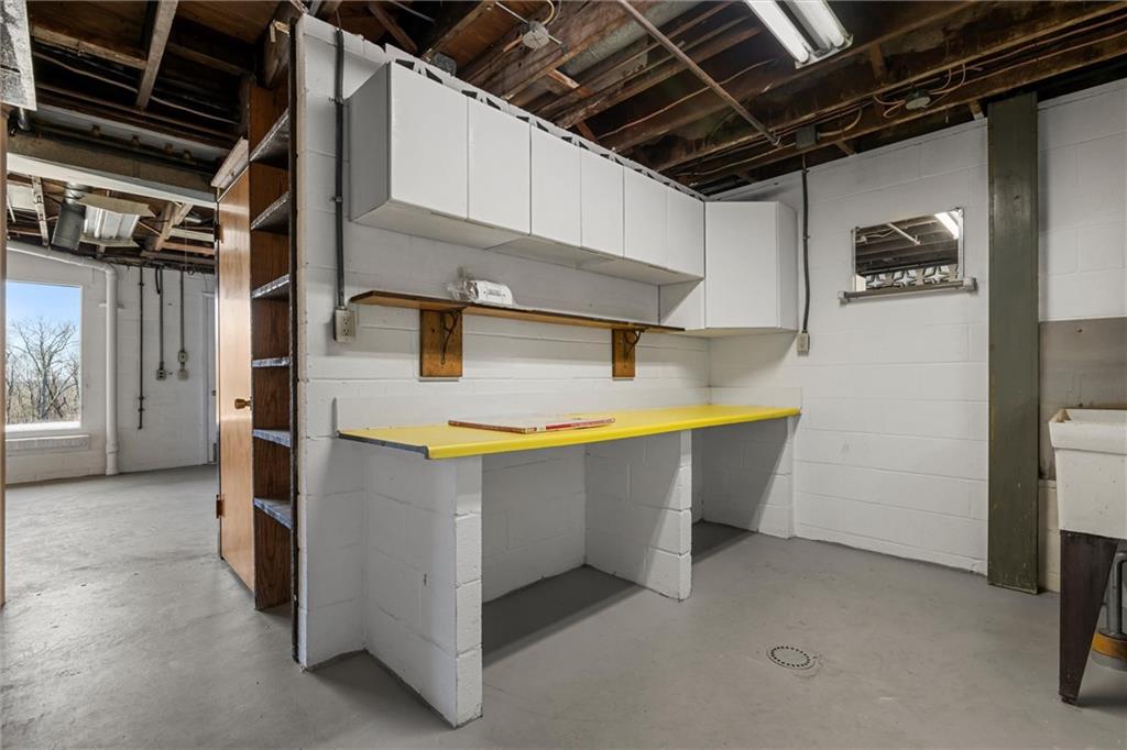 1967 Highway 356 Freeport, PA 16229 - Photo 17 of 50