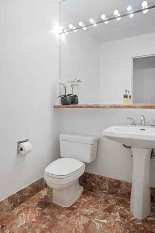 $1,850,000 | 245 East 93rd Street, Unit 9H | Upper East Side