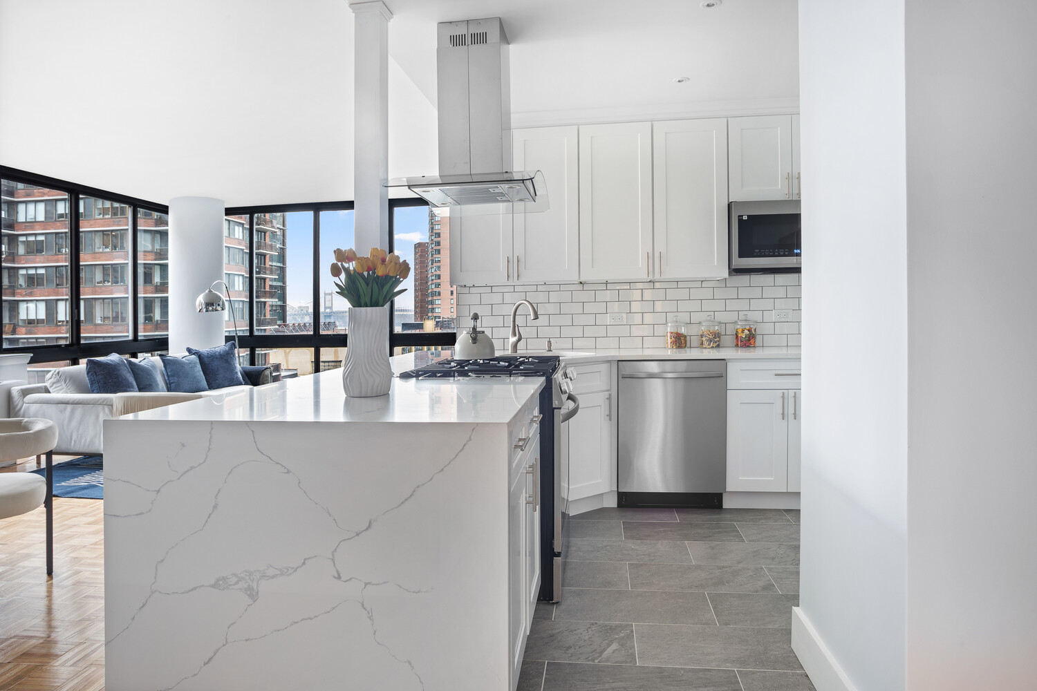 245 East 93rd Street, Unit 9H Manhattan, NY 10128 - Photo 2 of 17