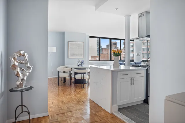 $1,850,000 | 245 East 93rd Street, Unit 9H | Upper East Side