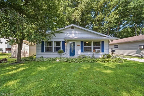 $194,900 | 1982 Aberdeen Road, Madison, OH 44057