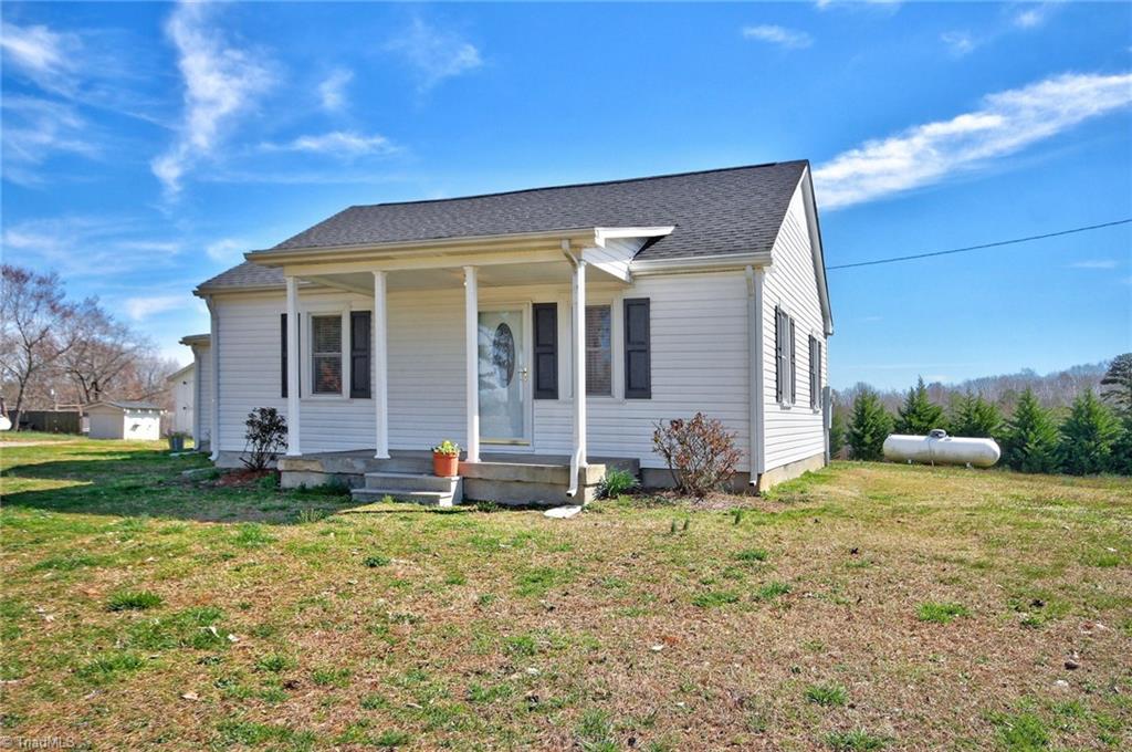 836 New Walters Mill Road Providence, NC 27315 - Photo 3 of 24 Gallery Image 3