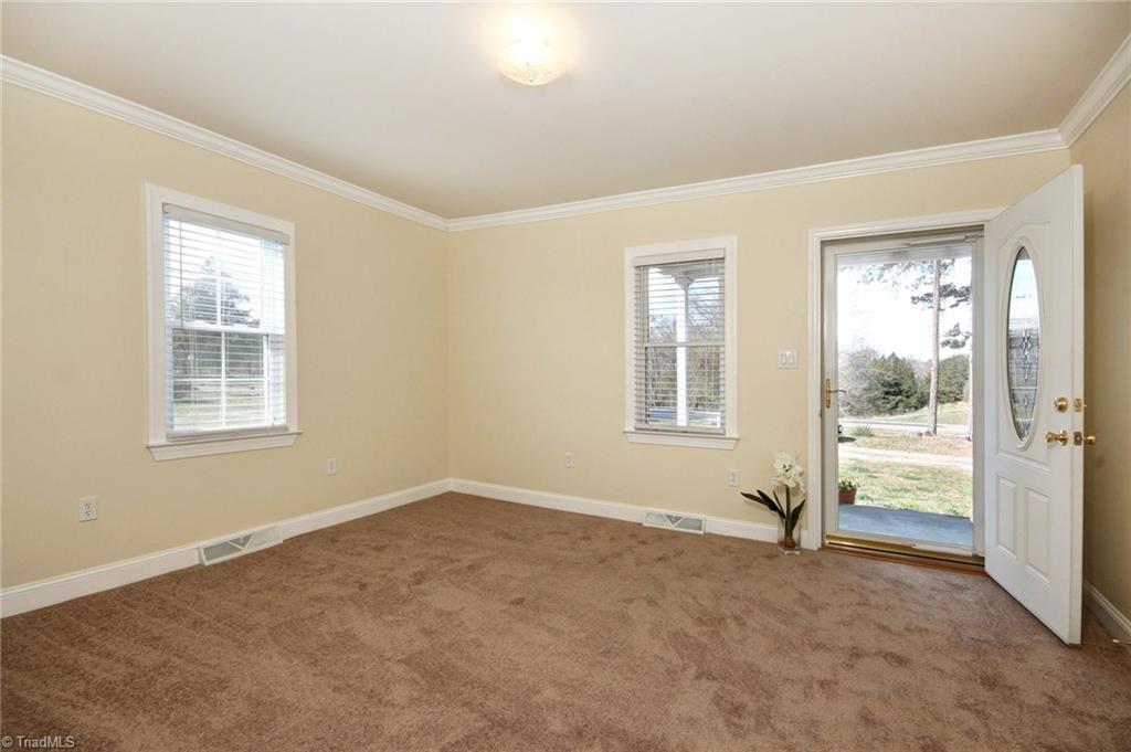 836 New Walters Mill Road Providence, NC 27315 - Photo 4 of 24 Gallery Image 4