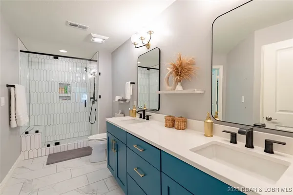 $890,000 | 113 Pebble Beach Lane, Four Seasons, MO 65049