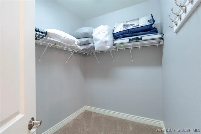 $945,000 | 113 Pebble Beach Lane, Four Seasons, MO 65049