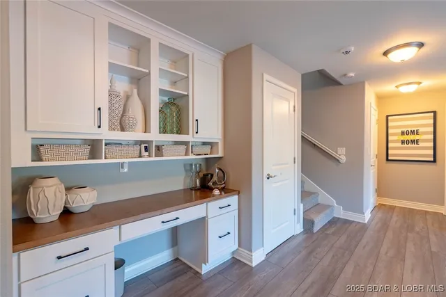 $945,000 | 113 Pebble Beach Lane, Four Seasons, MO 65049