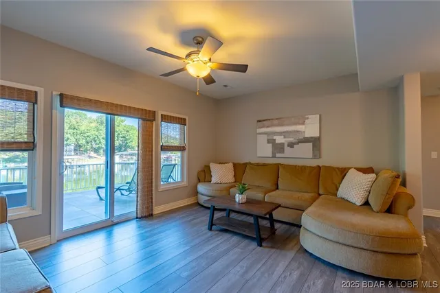 $925,000 | 113 Pebble Beach Lane, Four Seasons, MO 65049