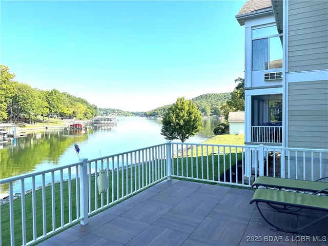 $945,000 | 113 Pebble Beach Lane, Four Seasons, MO 65049