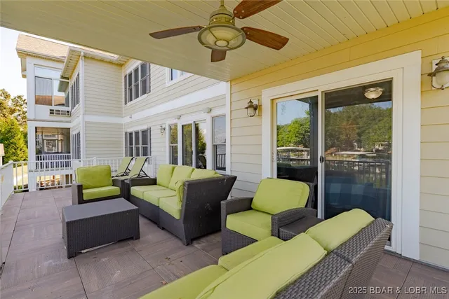 $945,000 | 113 Pebble Beach Lane, Four Seasons, MO 65049