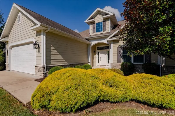 $890,000 | 113 Pebble Beach Lane, Four Seasons, MO 65049