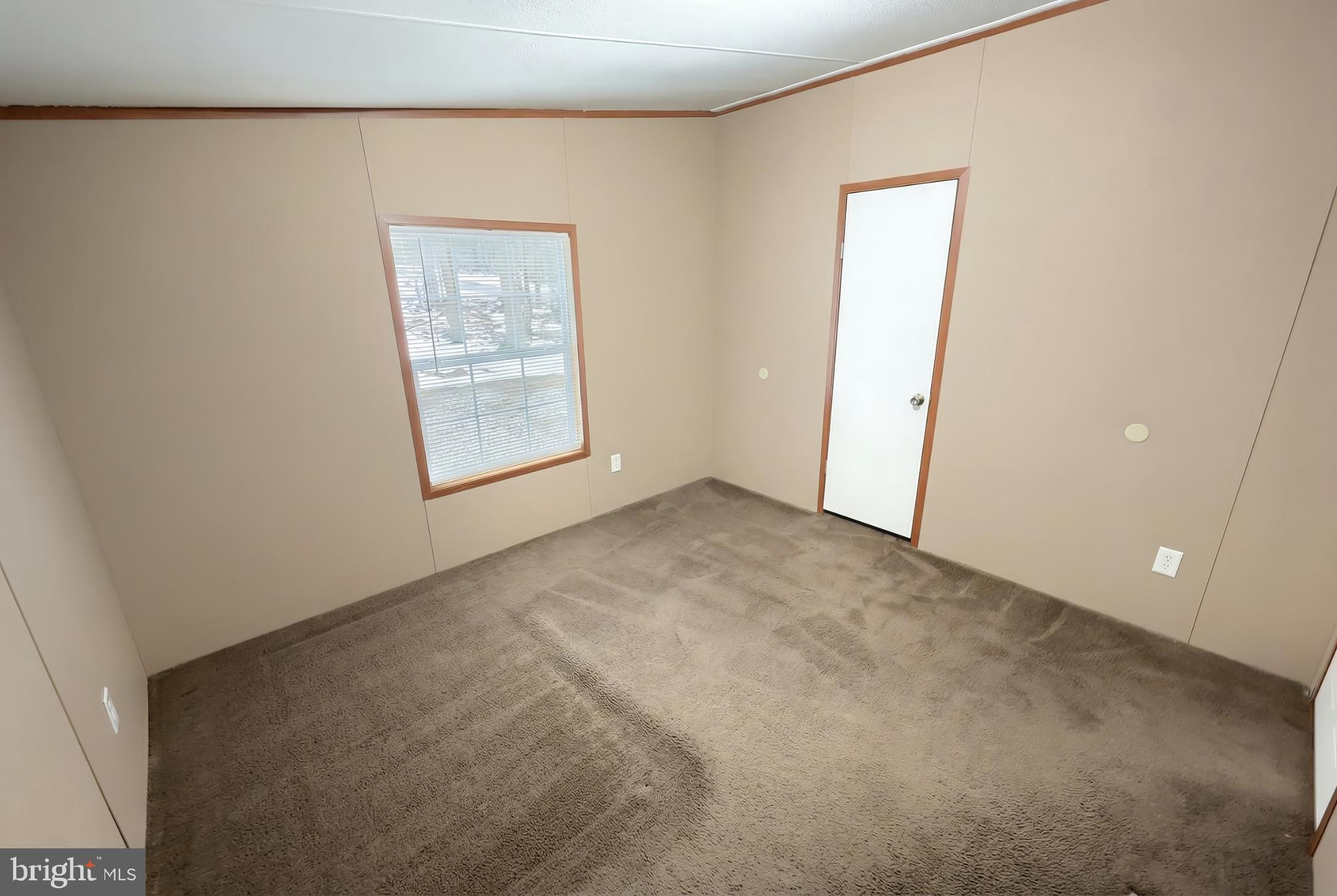 299 Nawakwa Road Biglerville, PA 17307 - Photo 21 of 34 Spacious room with natural light and potential.