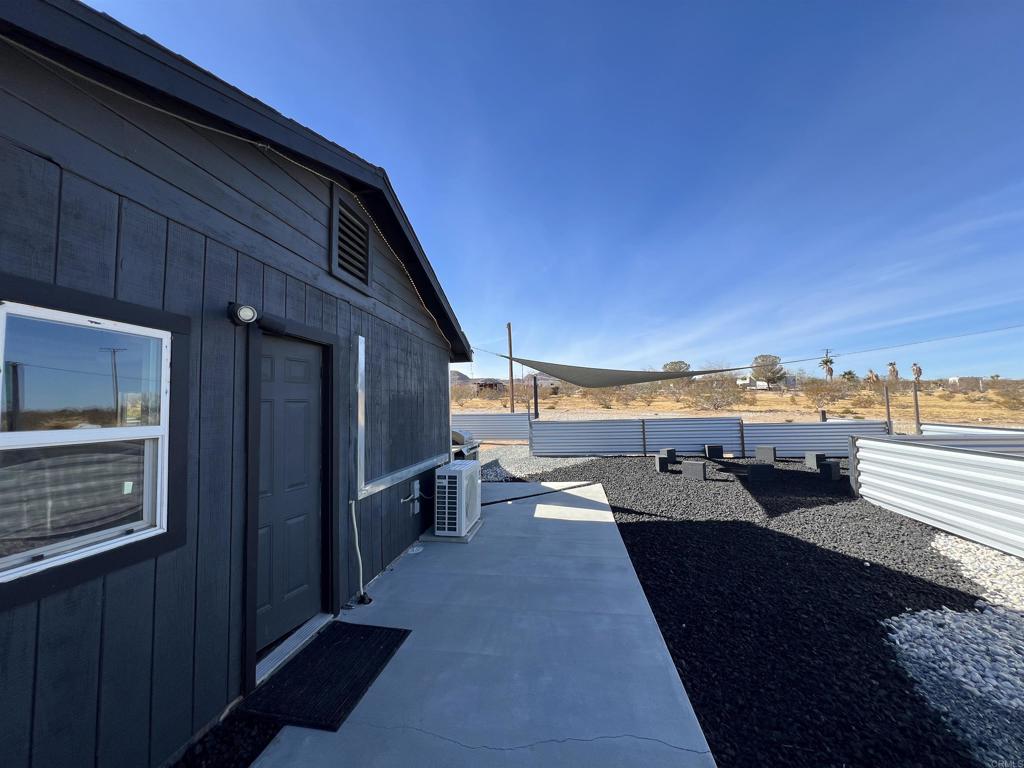2774 Kickapoo Trail Landers, CA 92285 - Photo 17 of 58