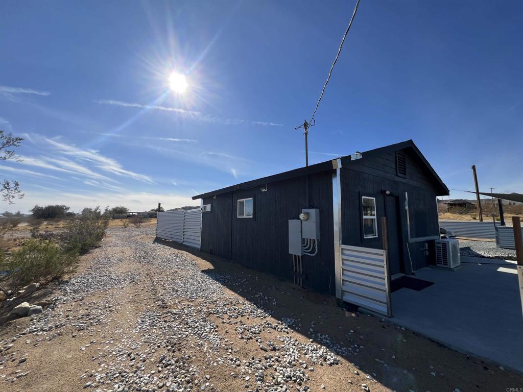 2774 Kickapoo Trail Landers, CA 92285 - Photo 18 of 58