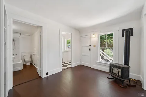 $1,495,000 | 17 10th Street, Petaluma, CA 94952