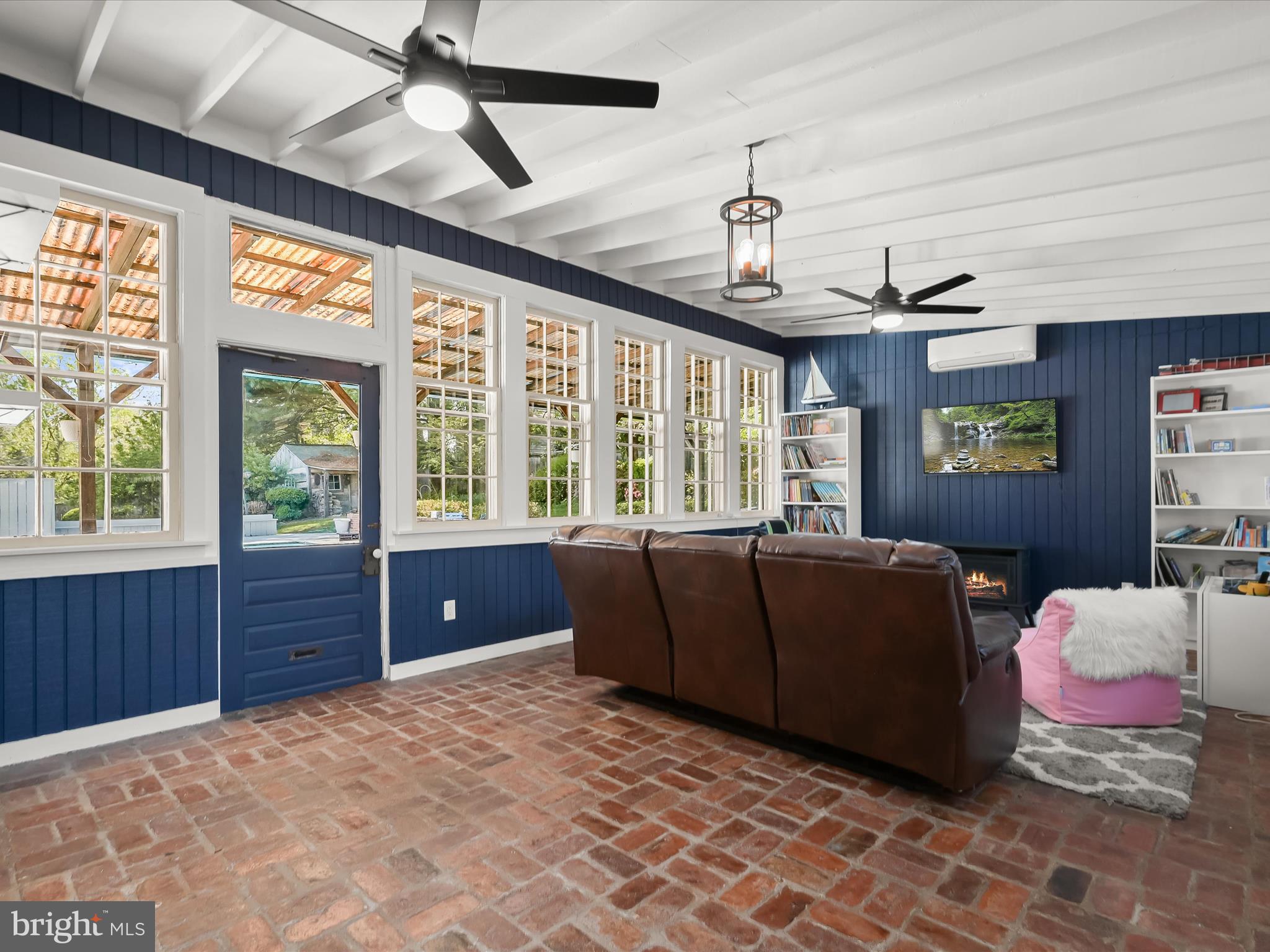 17712 Longdraft Road Gaithersburg, MD 20878 - Photo 31 of 85 a bedroom with a bed dresser and a window