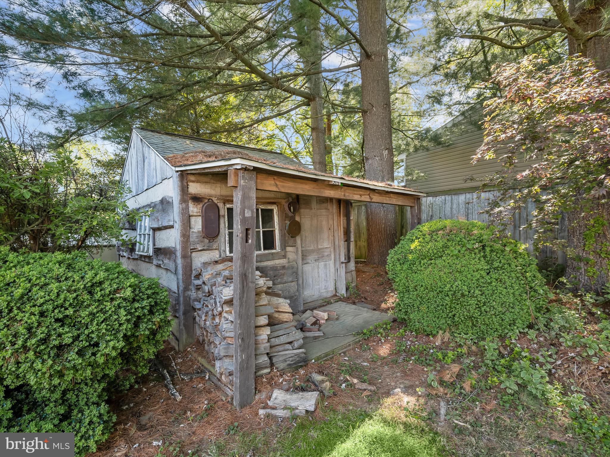 17712 Longdraft Road Gaithersburg, MD 20878 - Photo 77 of 85 Out House & Wood Storage