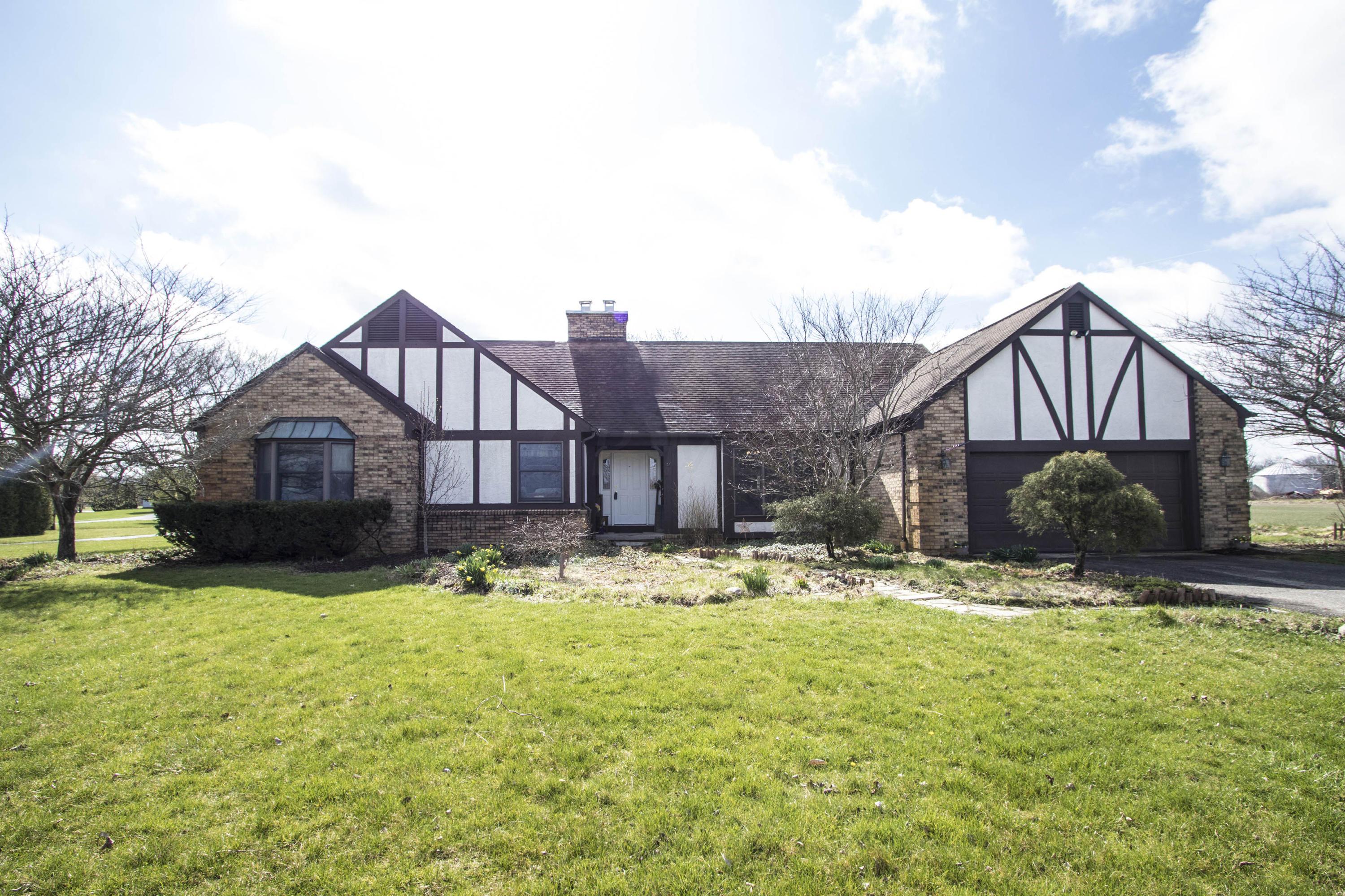 7837 Roberts Road Hilliard, OH 43026 - Photo 1 of 57 Gallery Image 1
