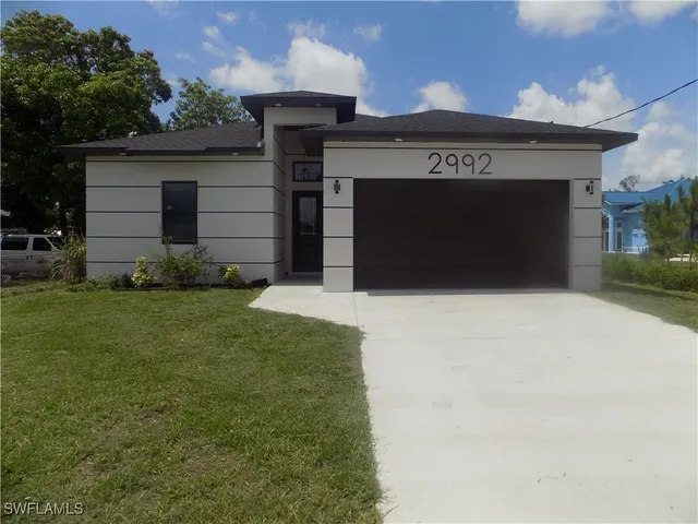 $340,000 | 2992 Douglas Avenue, Fort Myers, FL 33916