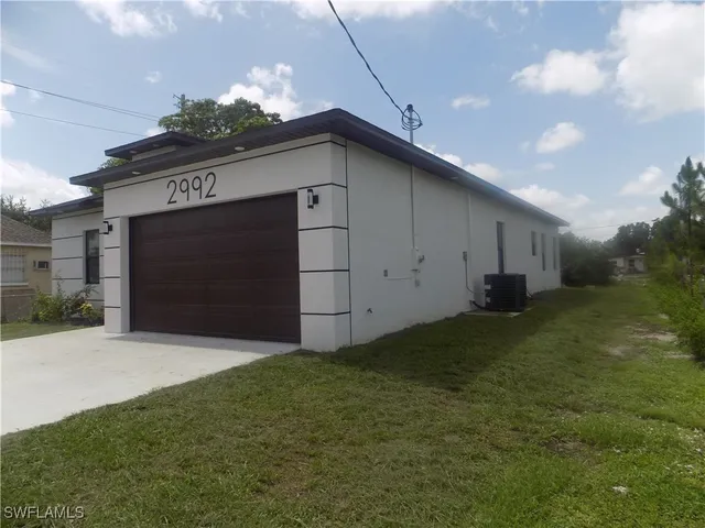 $340,000 | 2992 Douglas Avenue, Fort Myers, FL 33916