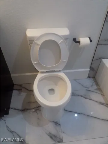 $340,000 | 2992 Douglas Avenue, Fort Myers, FL 33916