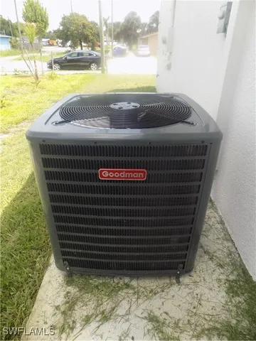 $340,000 | 2992 Douglas Avenue, Fort Myers, FL 33916