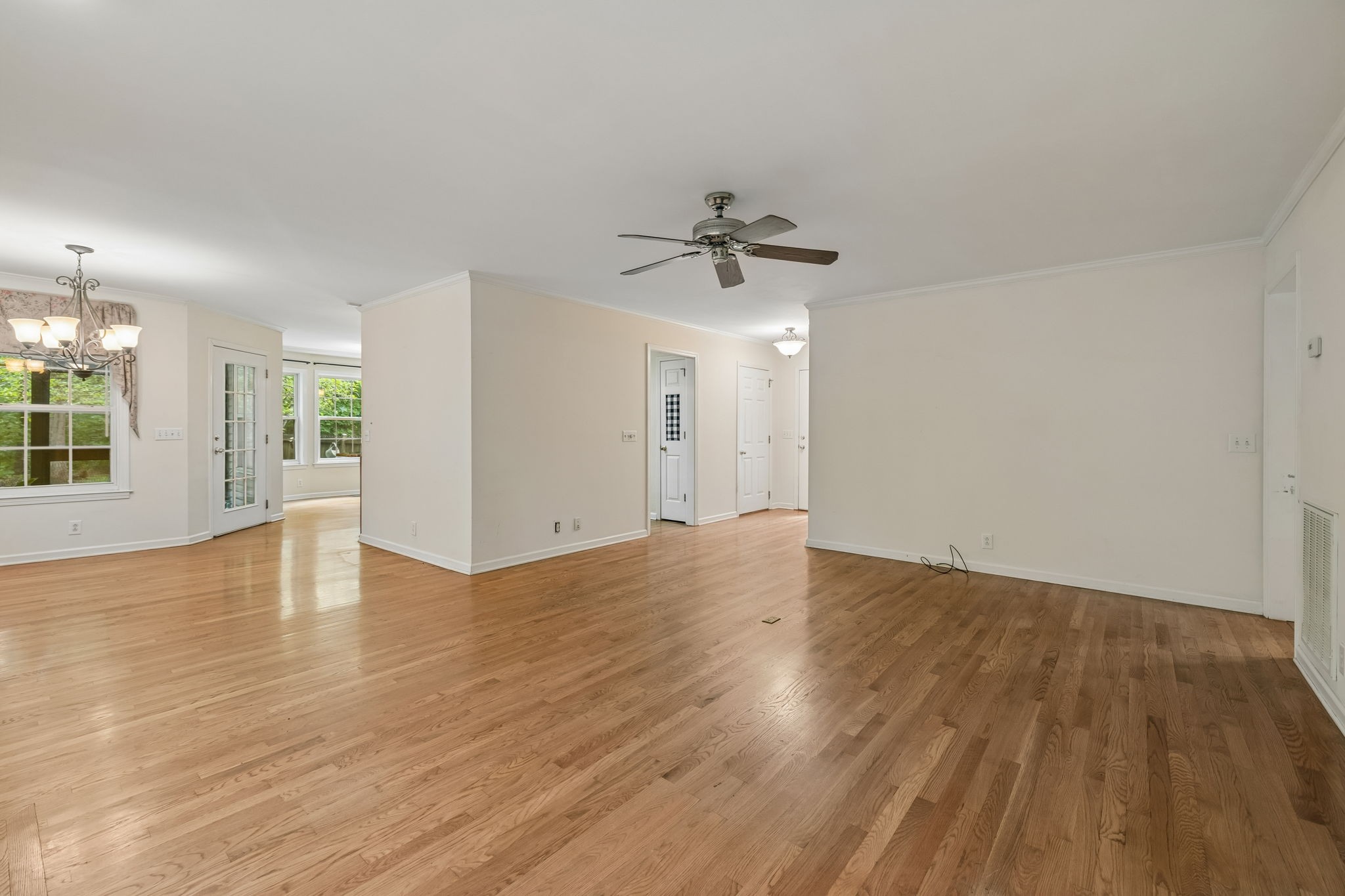 5668 Pinewood Road Franklin, TN 37064 - Photo 10 of 66 Gallery Image 10